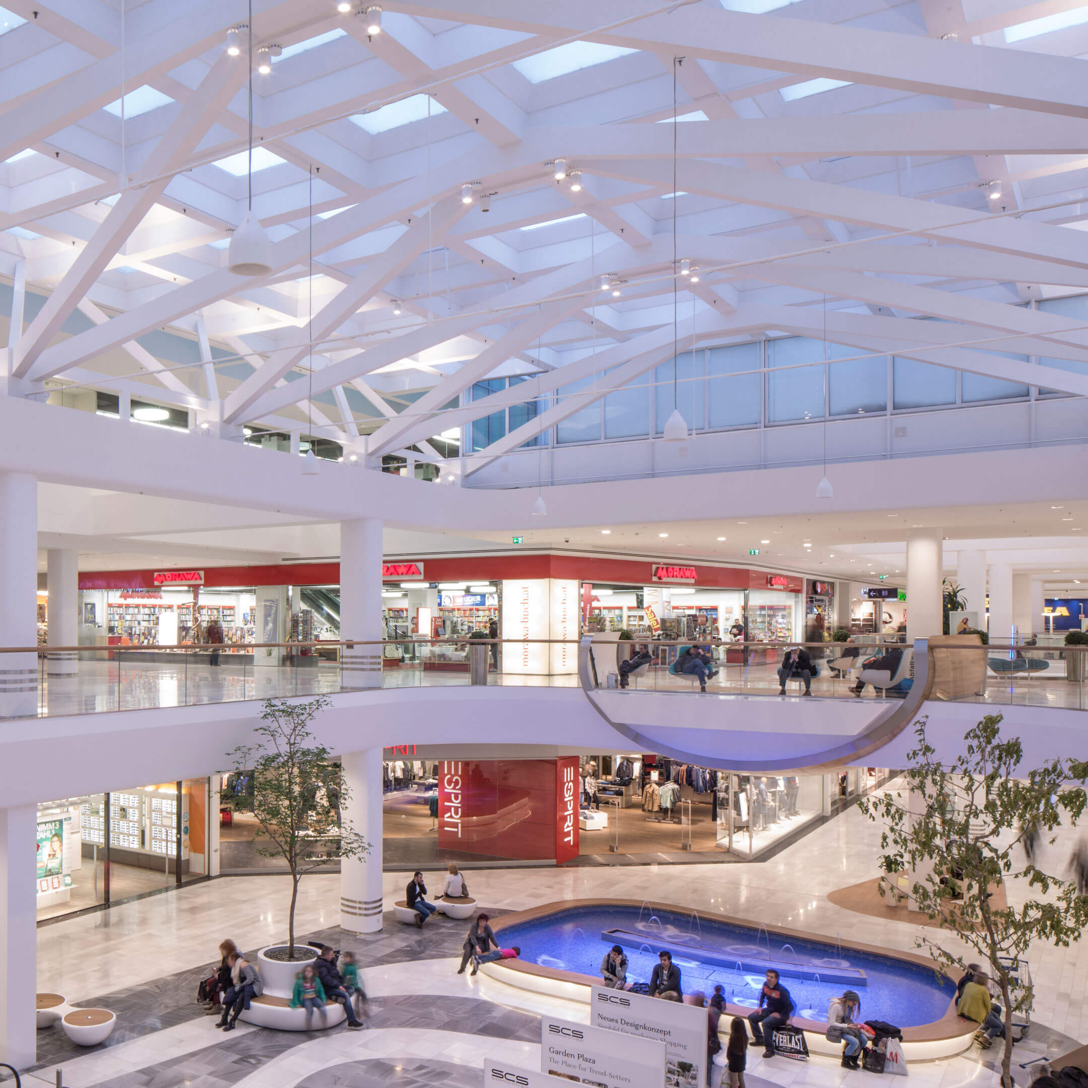 Interiér nákupního centra Süd, Vösendorf, Rakousko