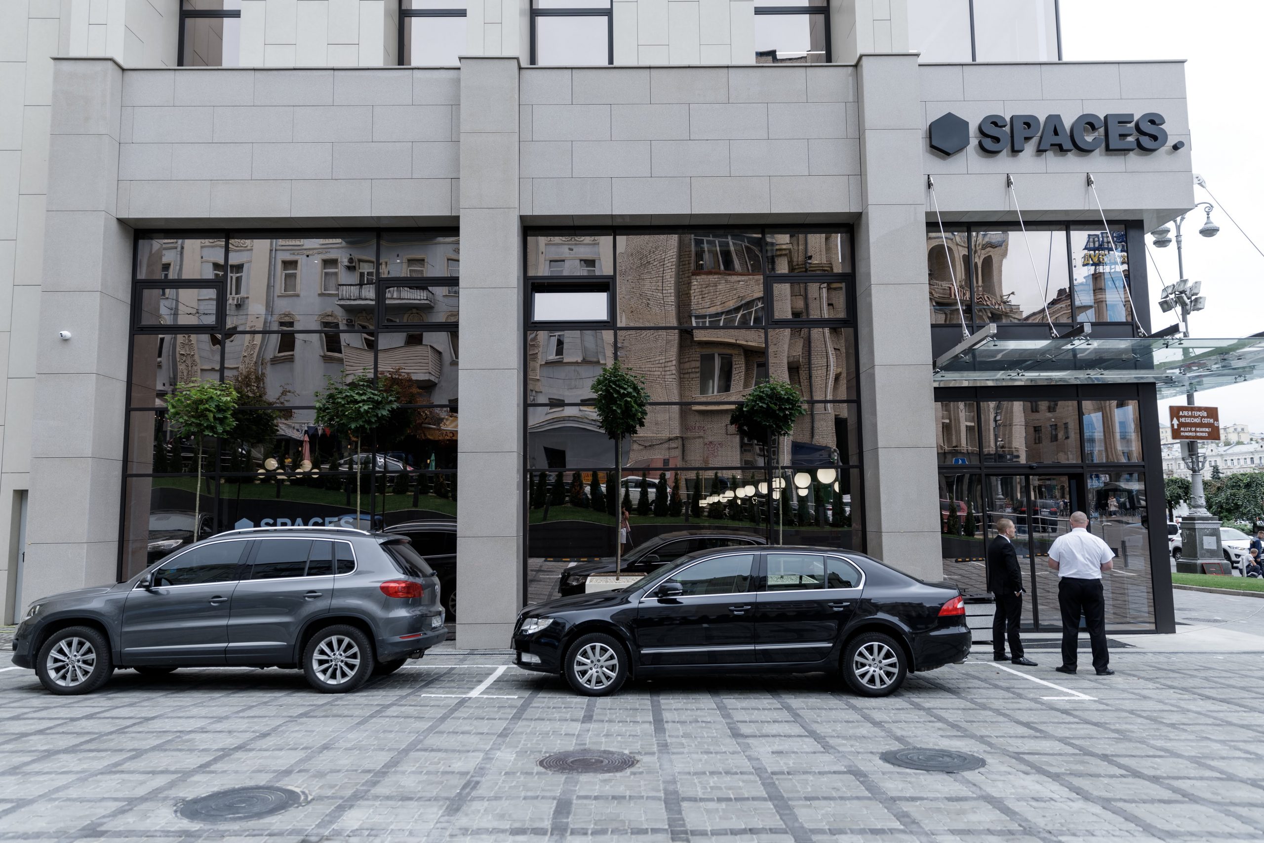 Administrativní budova SPACES v Kyjově s prosklenými zdmi